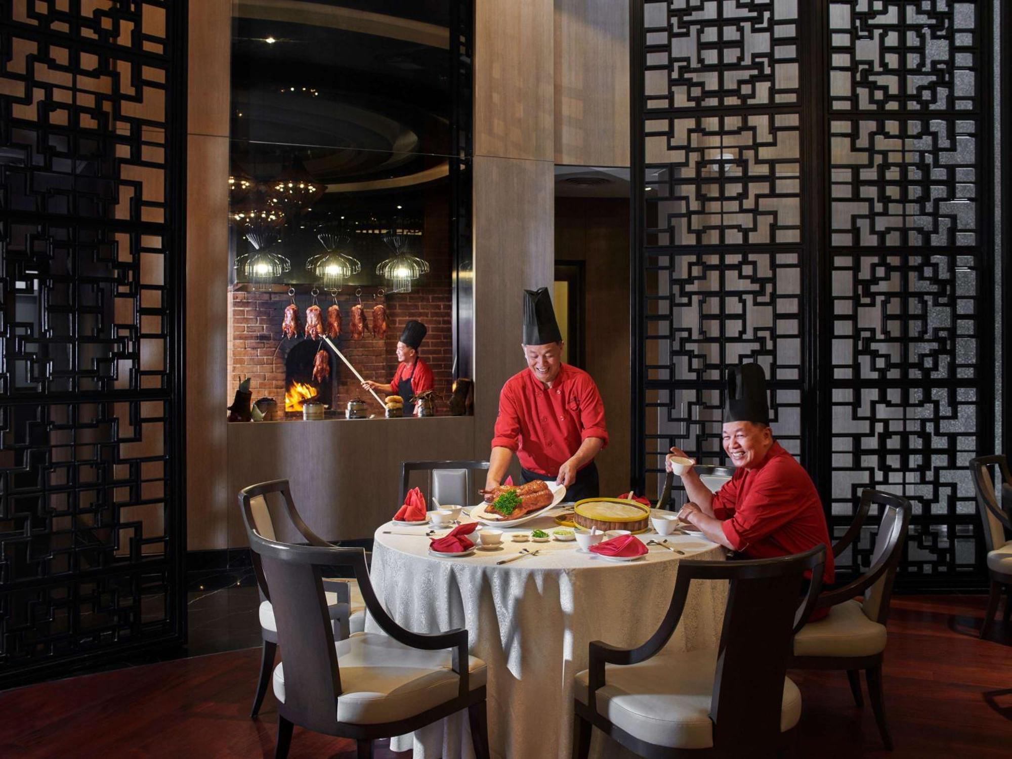 Hotel Sofitel Kuala Lumpur Damansara Exterior foto Chef's Table at the Shangri-La Hotel, Kuala Lumpur
