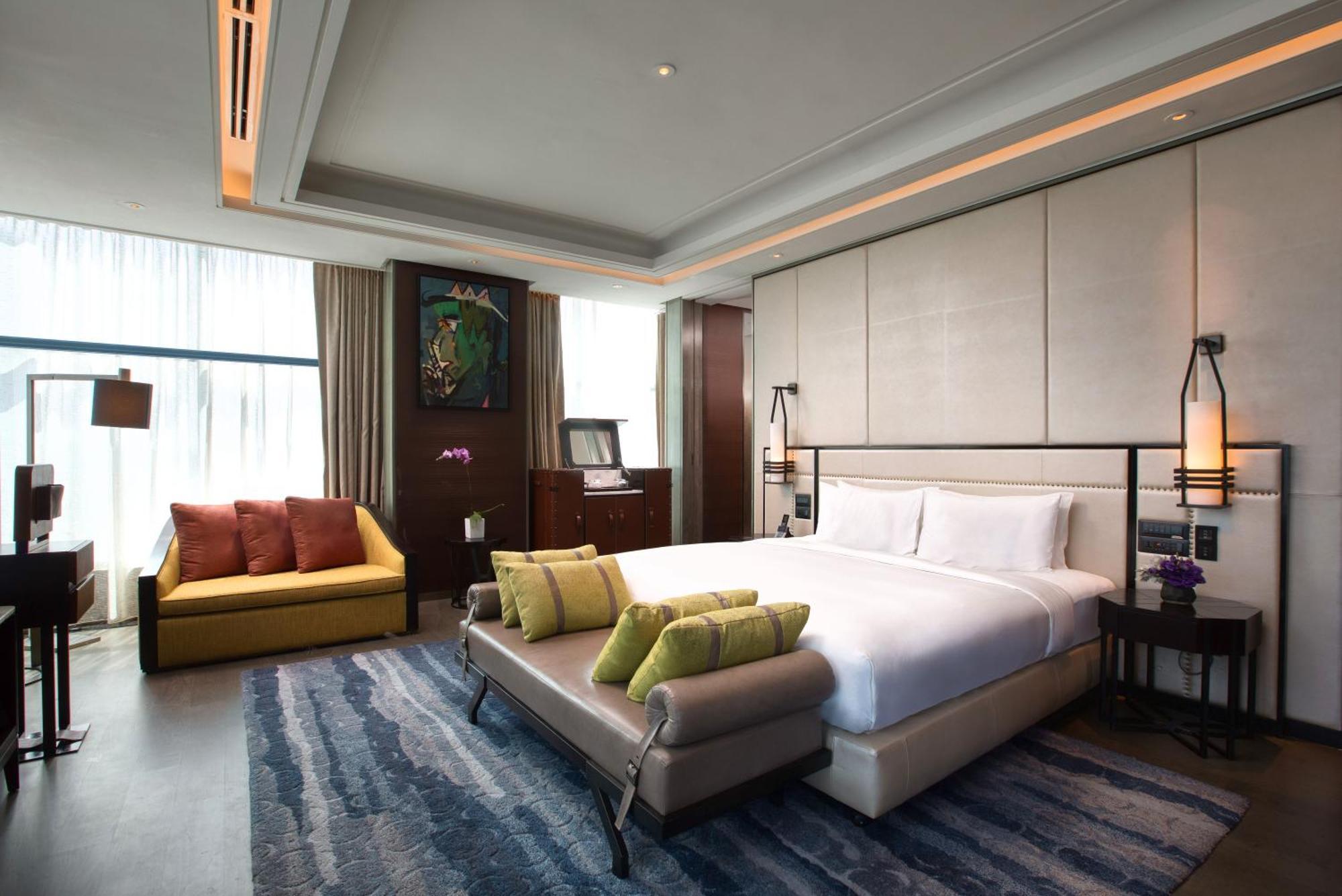 Hotel Sofitel Kuala Lumpur Damansara Exterior foto A bedroom at the hotel